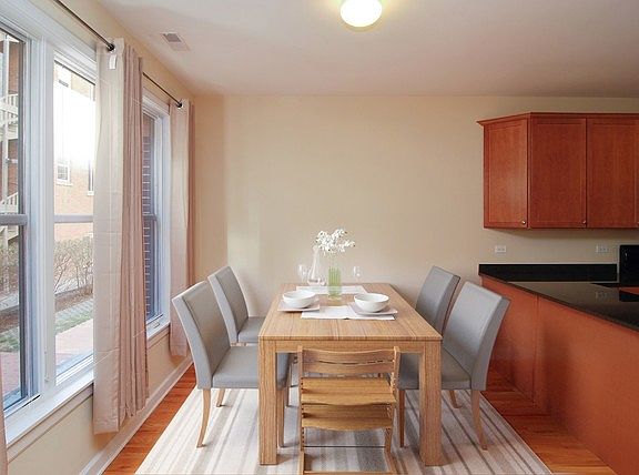 4th image of 170 N Marion St #7
