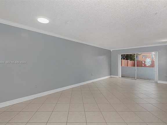 4th image of 1725 W 60th St APT F126