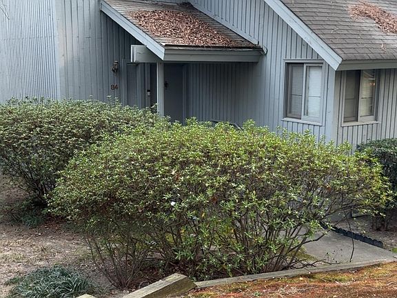 3rd image of 84 Ridge Lake Dr