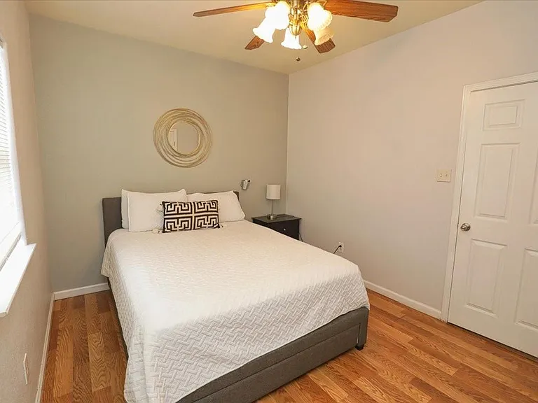 13121 Vickery St — Photo 32