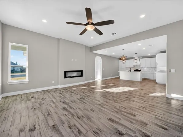 1603 Redwood Ct, Fredericksburg, TX 78624
