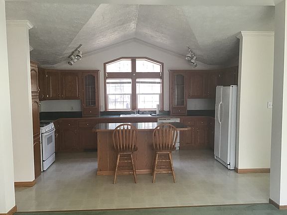 2nd image of 1262 W Haskell Lake Ln