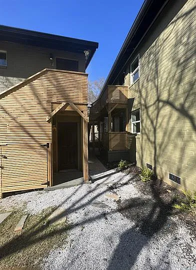 762 Fraser St SE — Photo 19