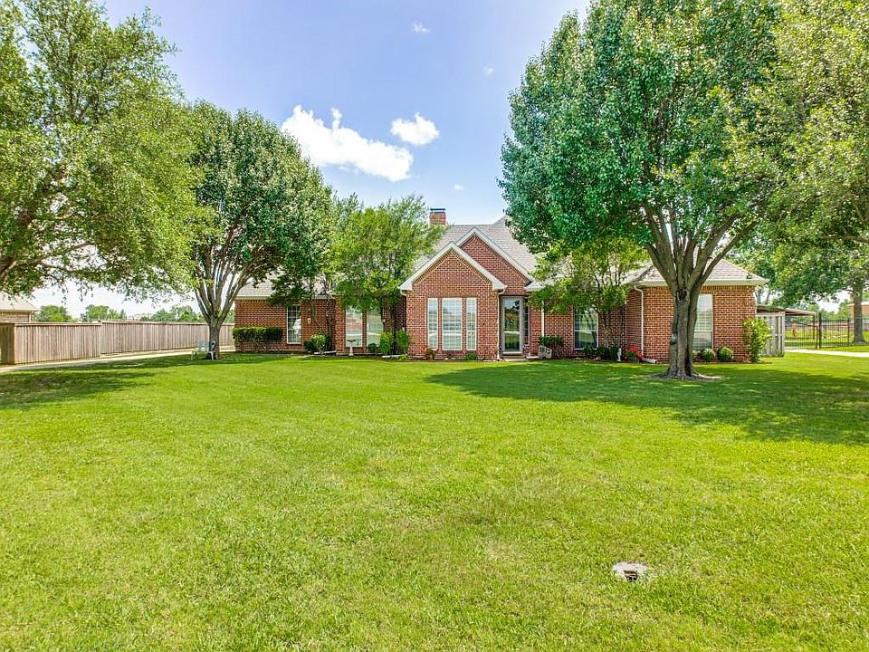 1st image of 1512 Elm Dr