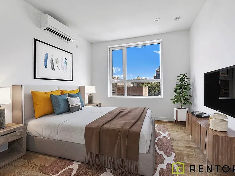 1875 Atlantic Ave #3J — Photo 4