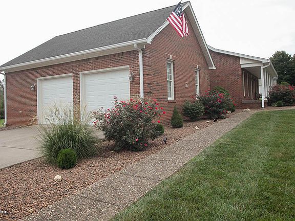 3rd image of 529 River Cliff Dr
