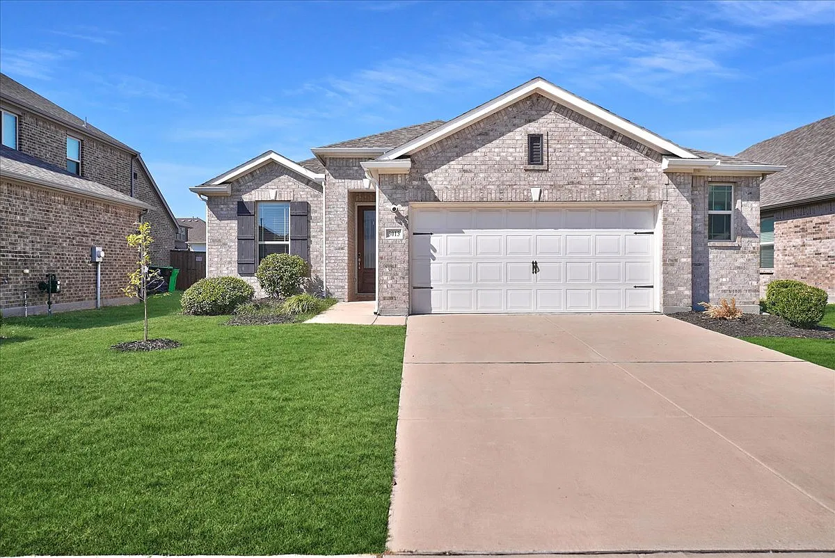 3 bed, 1684 sqft, $2,300 — Photo 3