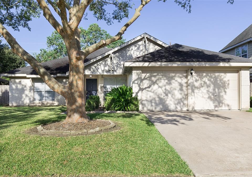 1st image of 2914 Lotus Ln