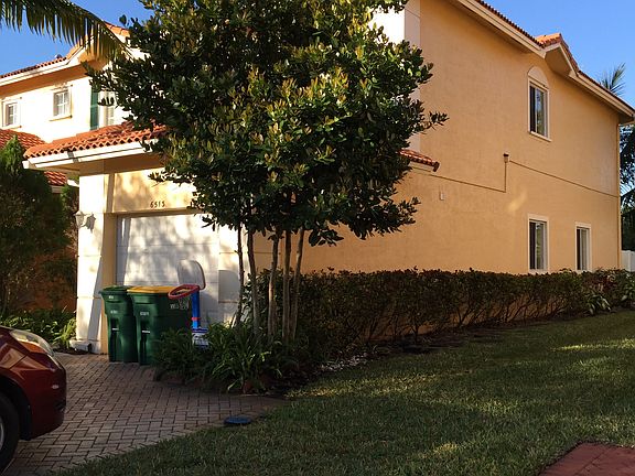 3rd image of 6513 Catalina Ln