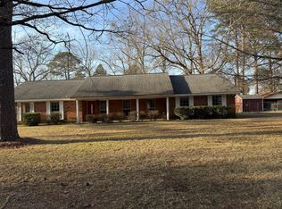 320 Curtis Rd, Columbus, MS 39702