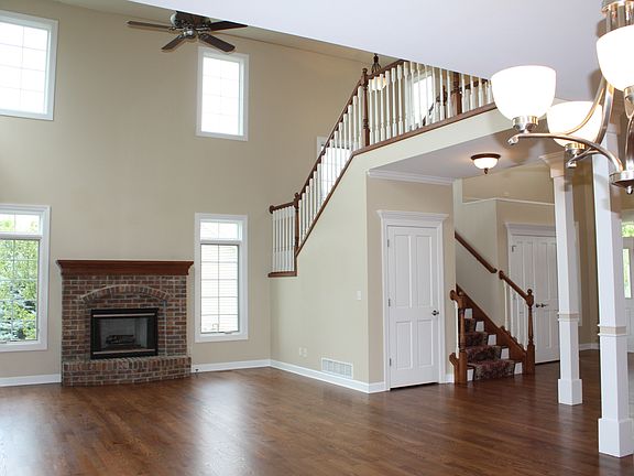 4th image of 526 Quinlan Ave