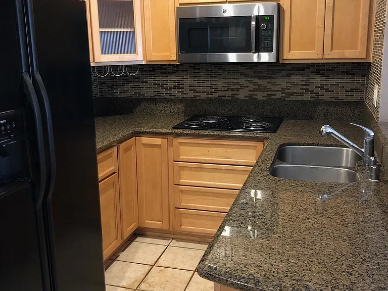 1400 W Edgehill Rd #48 — Photo 5