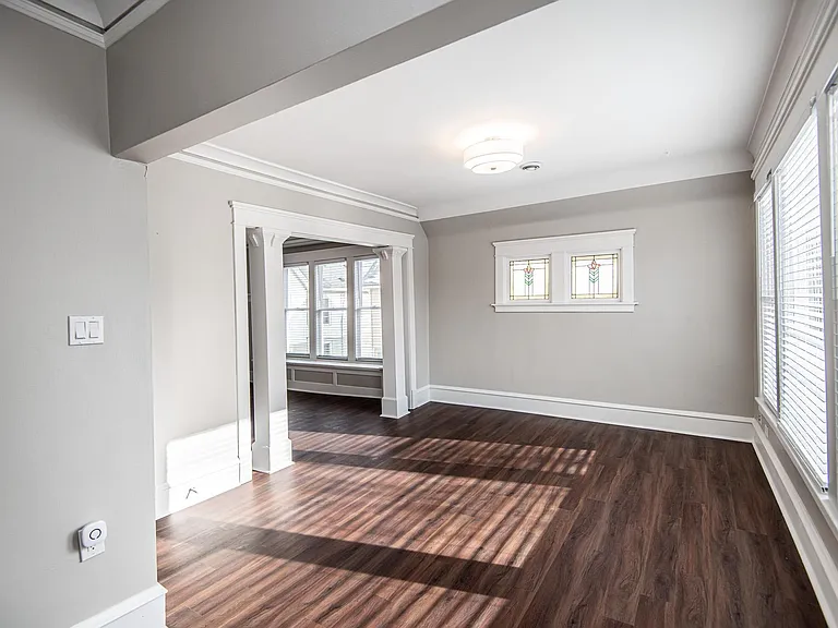 1028 E Pearson St — Photo 15