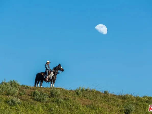 15102 Middle Ranch Rd, Moorpark, CA 93021