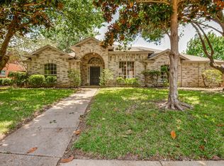 2723 Olympia Dr, Grand Prairie, TX 75052