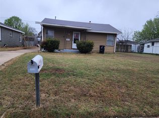 1032 E Chandler St, Shawnee, OK 74801
