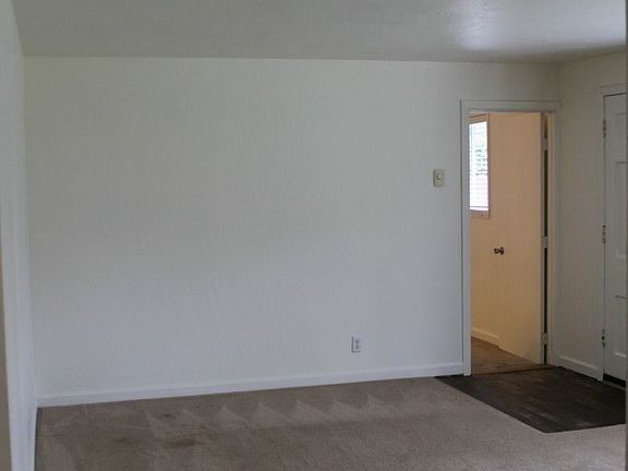 5th image of 9310 Kenwood Ave SW