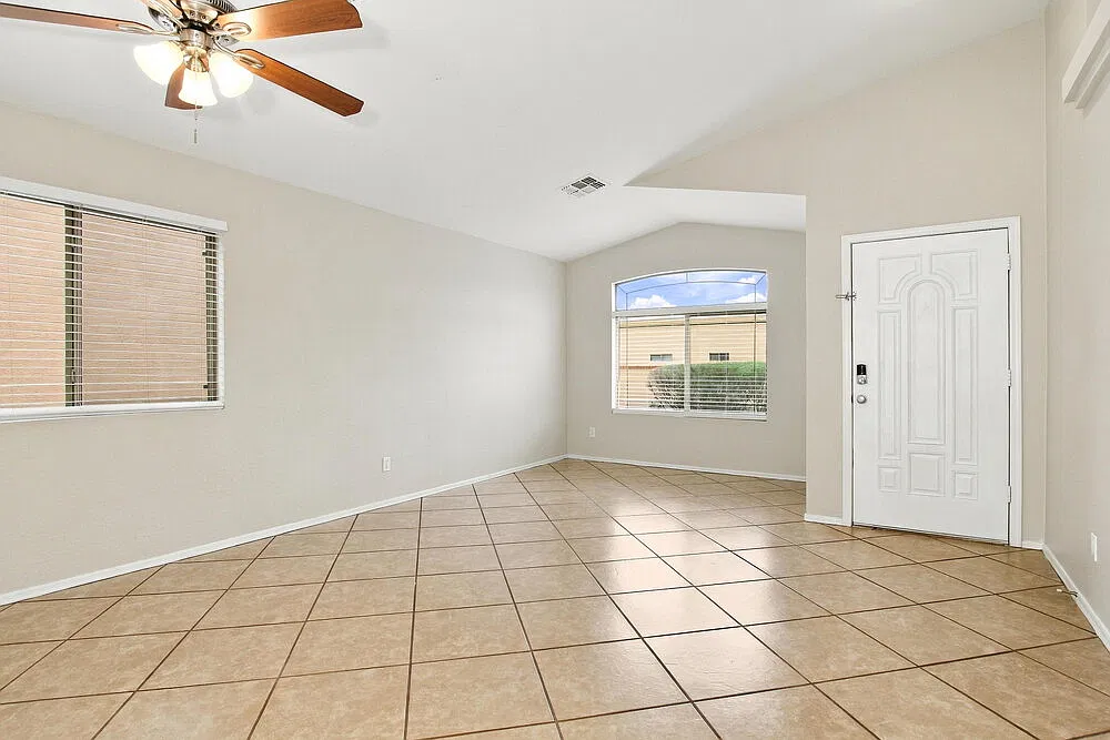 3 bed, 2.0 bath, 1678 sqft, $1,895 — Photo 4