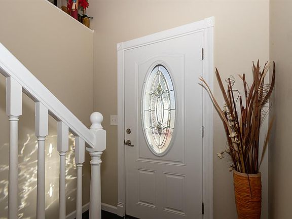 4th image of 7758 Ravenswood Dr