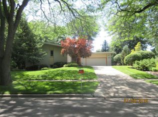 4205 Arlington St, Midland, MI 48642