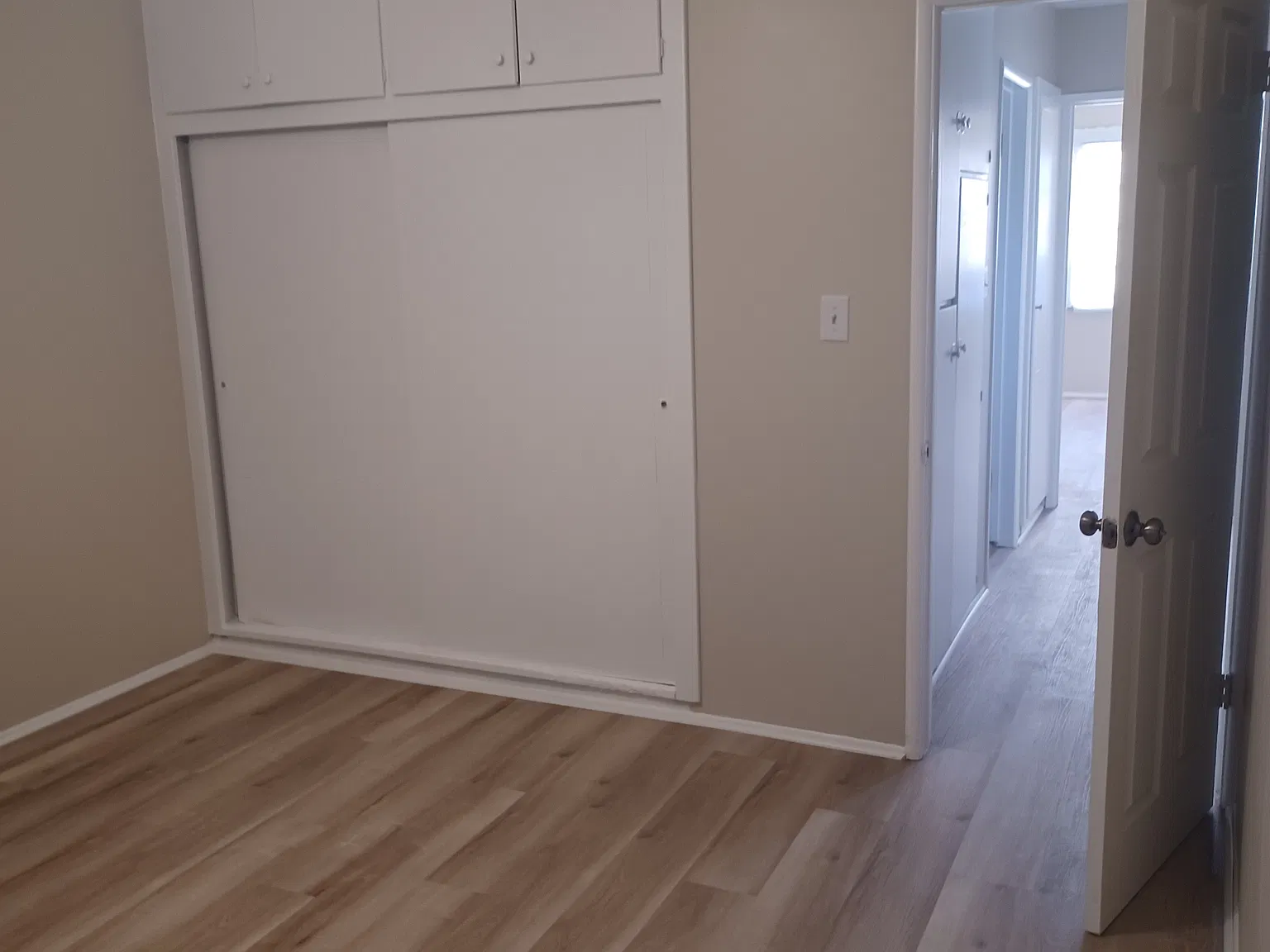2 bed, 950 sqft, $2,250 — Photo 4