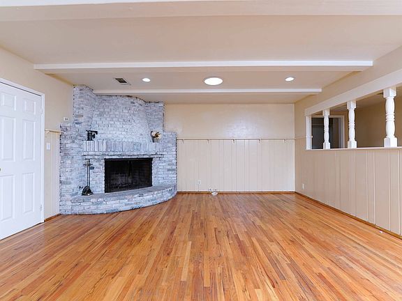 5th image of 5028 Golden West Ave
