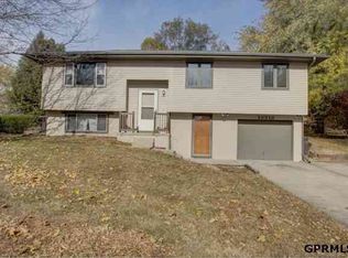 18918 Grant St, Elkhorn, NE 68022