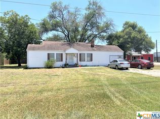 408 Blackjack St, Lockhart, TX 78644