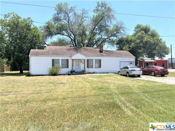 408 Blackjack St, Lockhart, TX 78644