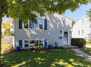 1633 Iowa St, Oshkosh, WI 54902