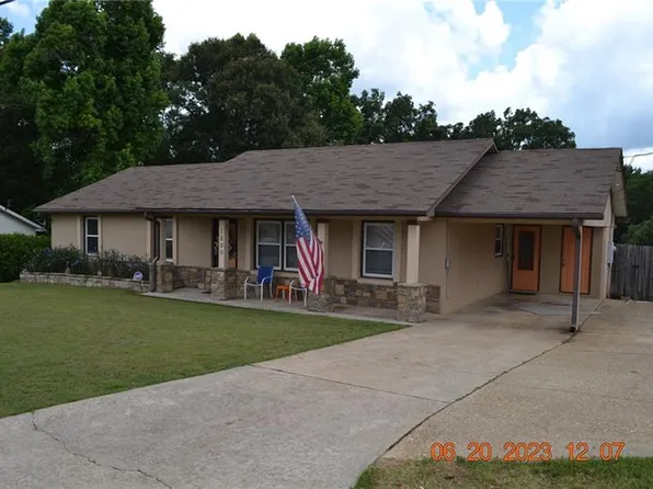 1800 Kimberly Dr, Phenix City, AL 36867