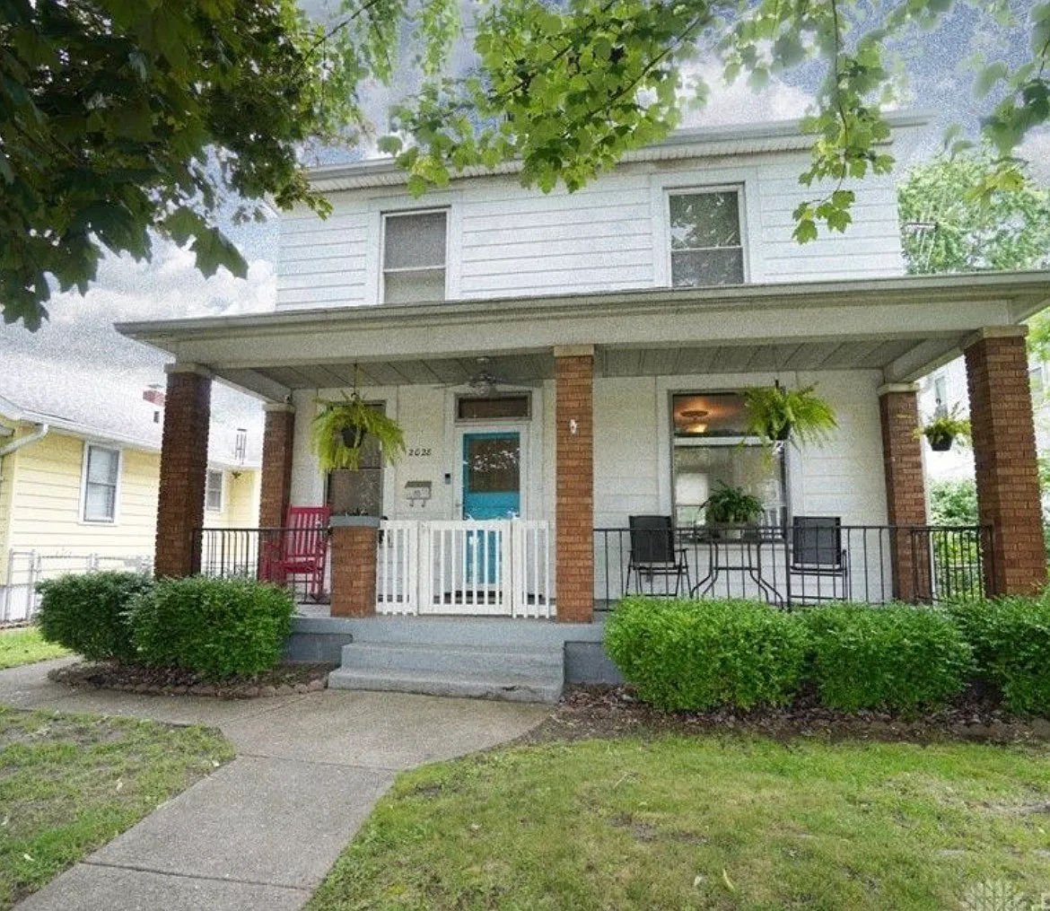 4 bed, 1.5 bath, 1830 sqft, $1,850 — Photo 1