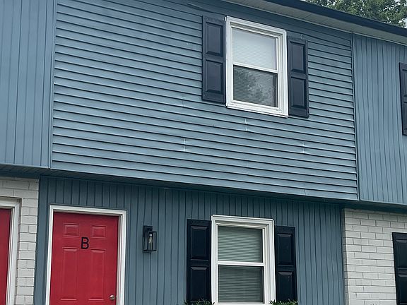 2nd image of 946 Stone St #F