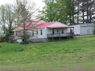 11 Price Jenkins Rd, Leoma, TN 38468