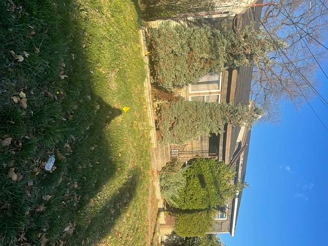 2nd image of 209 Brown St