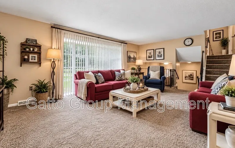 3 bed, 1.5 bath, 1455 sqft, $2,295 — Photo 4