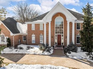 2235 Devonsbrook Dr, Chesterfield, MO 63005