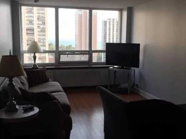 88 W Schiller St APT 805L, Chicago, IL 60610