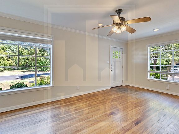 4th image of 4815 Woodview Ave