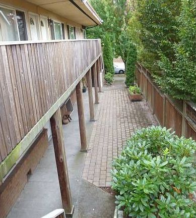 Apartment Entry & Patio