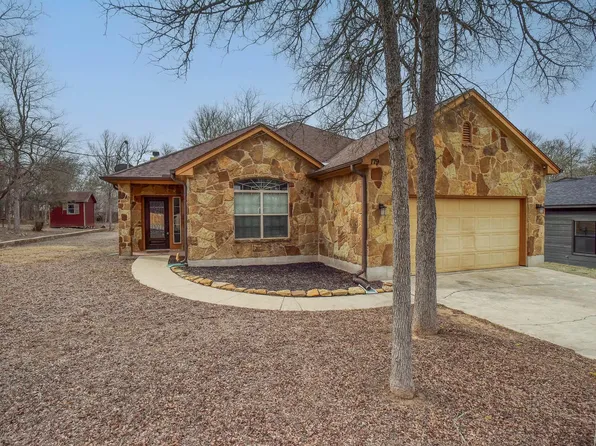 179 E Keanahalululu Ln, Bastrop, TX 78602