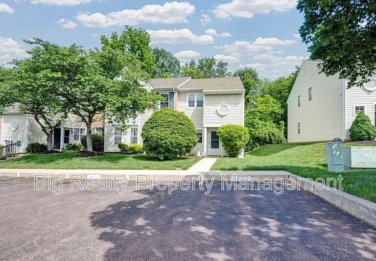 1732 Rosewood Ct — Photo 31