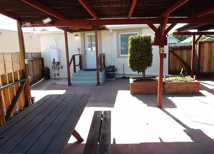1774 Bancroft Ave — Photo 7