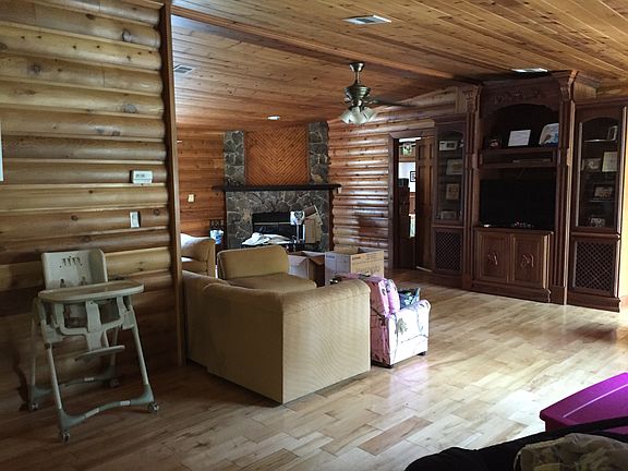 3rd image of 165 El Pino Dr