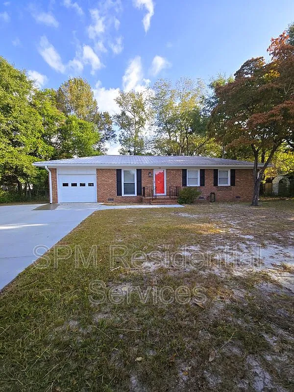 3 bed, 2.0 bath, 1050 sqft, $1,895 — Photo 1