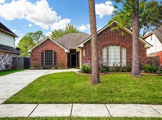 14822 Hollydale Dr, Houston, TX 77062