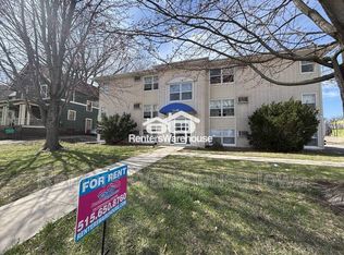 1334 32nd St #12, Des Moines, IA 50311