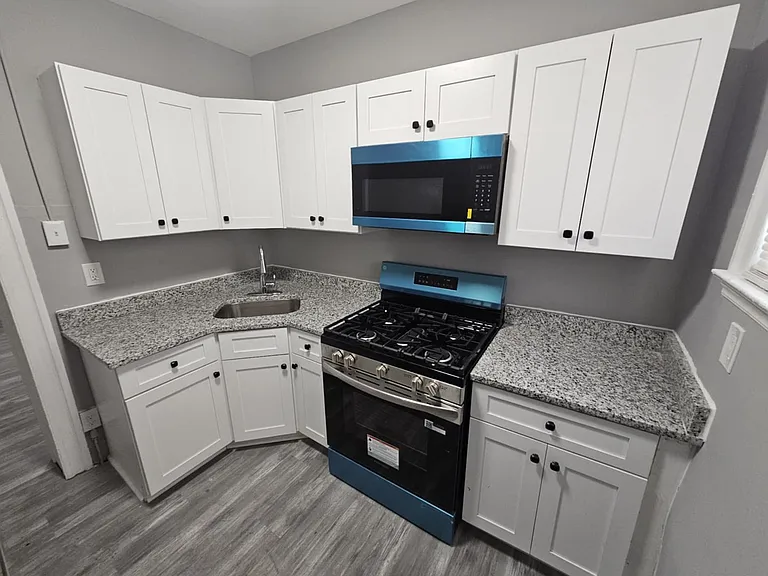 3016 Kenyon Ave — Photo 7