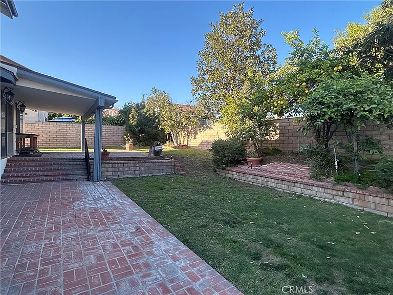 926 W Alfred Pl — Photo 22