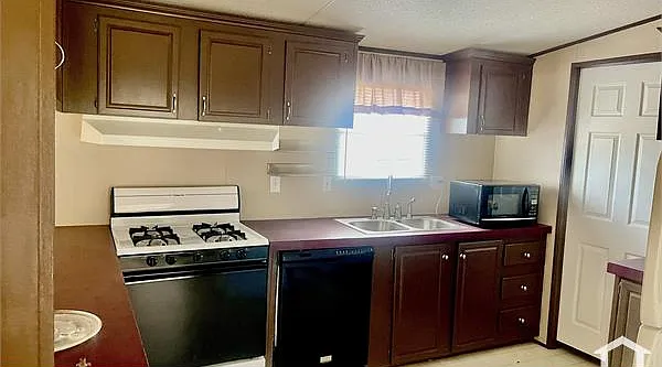 1185 Lee Road 203